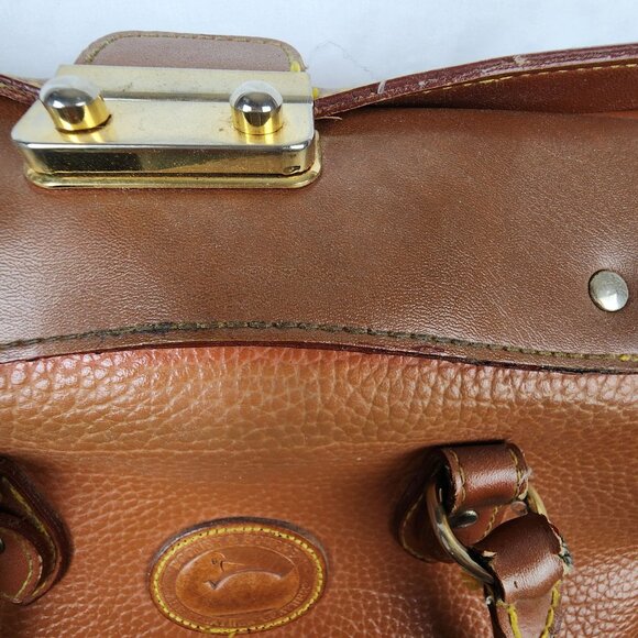 Vintage 90s Rare Dooney & Bourke Tan Doctor Bag All Weather Leather Gold Hardwar - Picture 10 of 16